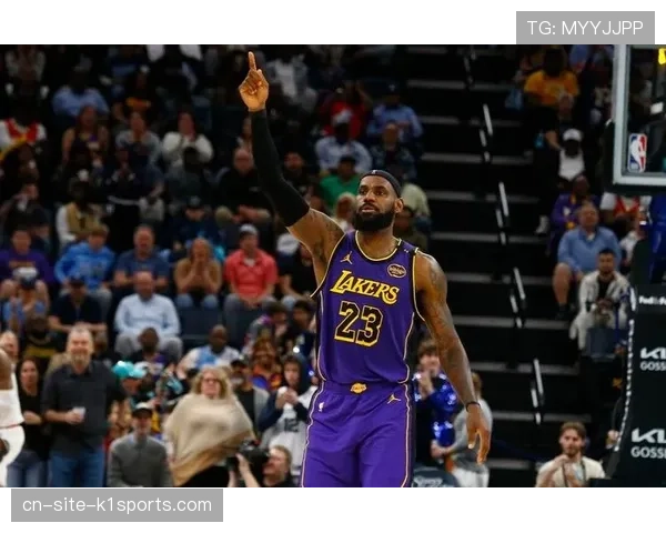 詹姆斯解析现代篮球进化 空间利用与身体损耗远超往昔